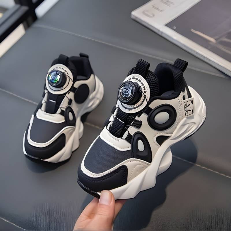 Retro Style Lightweight Kids Sports Casual Shoe - Black