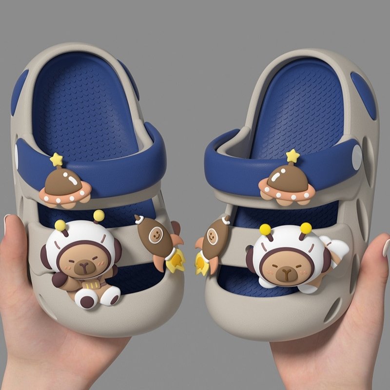 Space Capybara Close-toe Kids Clog Shoe - Gray Blue